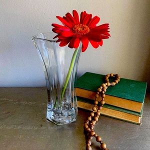 Vintage hoosier clear glass vase flared